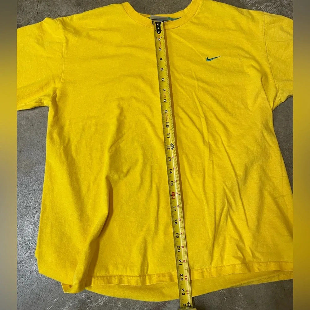 Y2K Nike Silver Tag T-Shirt - Picture 5 of 7